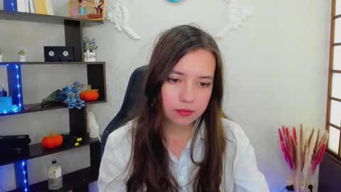 Snapshot of lina_brownie chatting on 12/21/24, 05:14 Lina online show from 12/21/24, 05:14