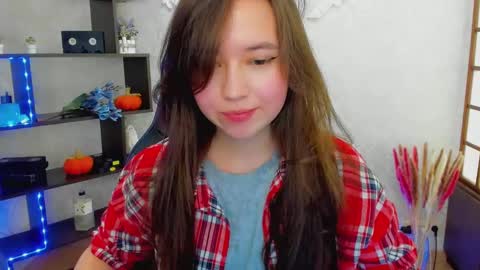 Snapshot of lina_brownie chatting on 12/22/24, 05:01 Lina online show from 12/22/24, 05:01