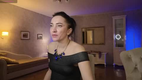 Snapshot of lina_flore chatting on 02/16/25, 08:33 lina_flore online show from 02/16/25, 08:33