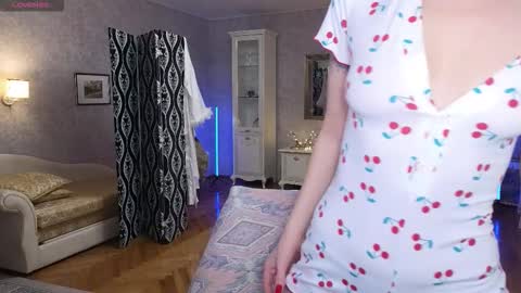 lina_flore online show from 02/18/26, 08:27