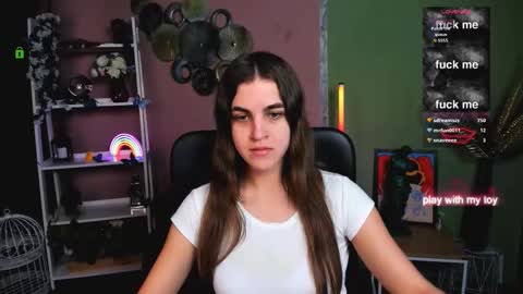 lina_fox12 online show from 12/04/25, 02:59