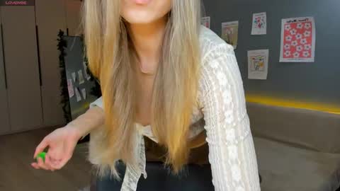 Lina online show from 02/27/26, 01:22