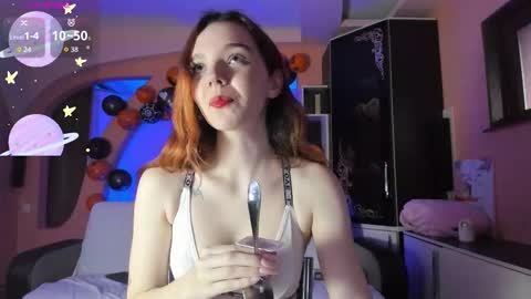 Lina online show from 11/10/25, 04:33