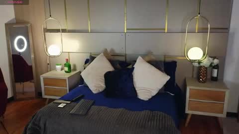 Lina online show from 04/21/26, 07:06