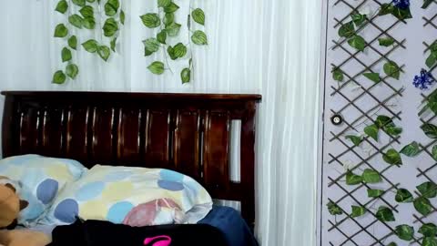 Snapshot of lina_paola chatting on 02/26/25, 03:21 paola online show from 02/26/25, 03:21