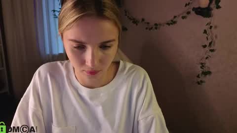 LINA online show from 04/24/26, 01:19