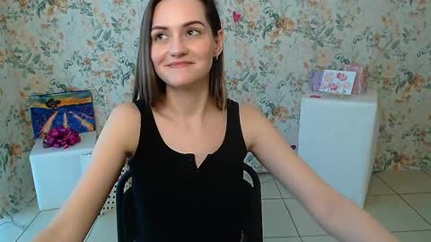 Lina online show from 03/07/25, 10:24