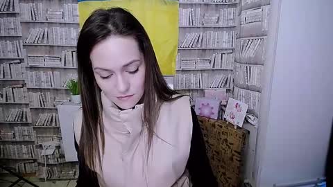 Lina online show from 09/25/25, 05:44