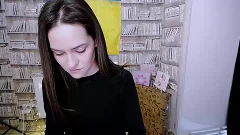 Lina online show from 09/27/25, 07:02