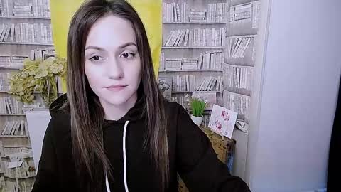 Lina online show from 10/13/25, 05:29