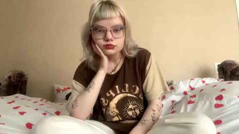 lina_sun1 online show from 06/11/26, 01:53