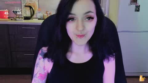Snapshot of lina_tyaan chatting on 10/06/25, 07:28 Lina 3 1715622743 online show from 10/06/25, 07:28