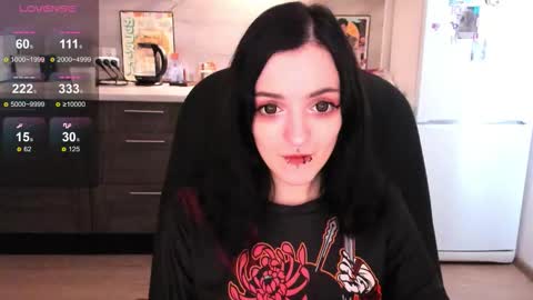 Snapshot of lina_tyaan chatting on 10/17/25, 08:17 Lina 3 1715622743 online show from 10/17/25, 08:17