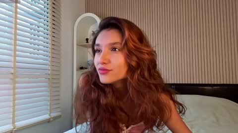 Lina online show from 06/05/26, 01:12