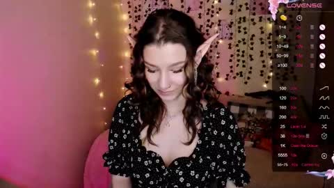 Lina online show from 10/30/25, 08:16