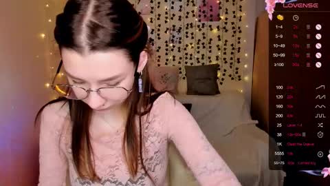 Lina online show from 11/24/25, 08:14