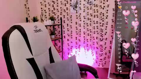 Snapshot of linablossom chatting on 06/30/26, 03:29 Lina online show from 06/30/26, 03:29