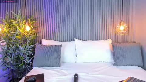 LinaGlam online show from 03/10/25, 10:55