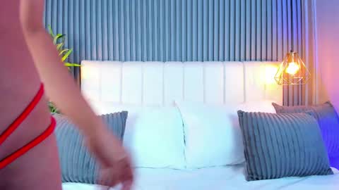 LinaGlam online show from 09/29/25, 10:47