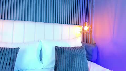 LinaGlam online show from 09/30/25, 10:48