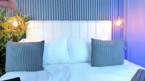 LinaGlam online show from 12/03/25, 05:33