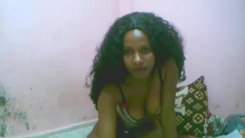 linah1123 online show from 12/01/25, 07:19