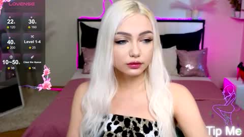 I am Lina online show from 09/24/25, 02:09