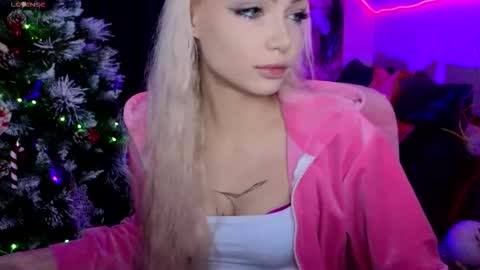 I am Lina online show from 01/14/26, 02:01