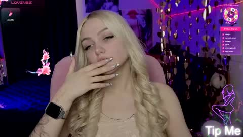 I am Lina online show from 04/08/26, 10:04