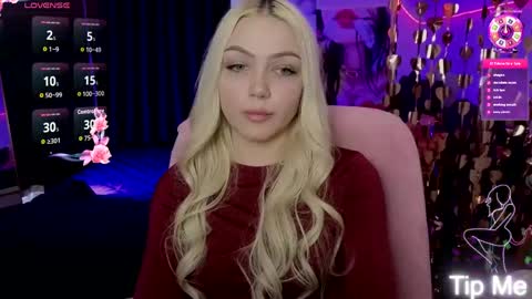 I am Lina online show from 04/21/26, 10:10