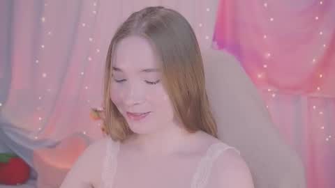 Lina online show from 12/19/25, 05:03