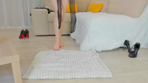 Snapshot of linapearl chatting on 06/19/26, 07:23 Lina Fanslymysensualworld online show from 06/19/26, 07:23