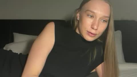 Snapshot of linaspicee chatting on 07/11/26, 10:40 Lina online show from 07/11/26, 10:40