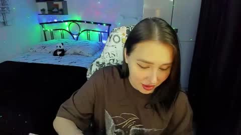 Lina online show from 11/06/25, 08:43