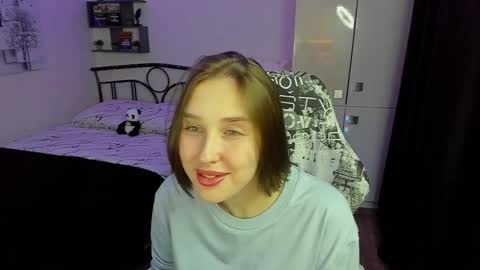 Lina online show from 11/26/25, 10:22