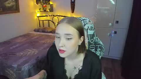 Lina online show from 06/25/26, 09:41