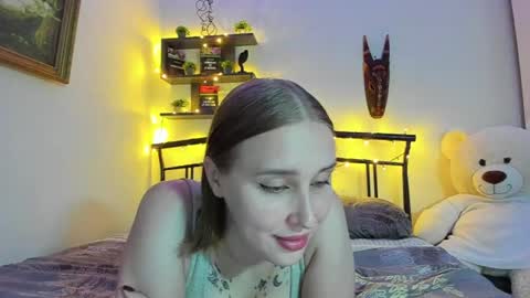 Lina online show from 07/22/26, 09:06