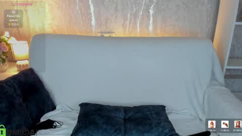 Snapshot of linda__bryant chatting on 05/15/26, 11:45 Linda GMT2 Mon Tu Fri Sa Su 0300am-1000 am online show from 05/15/26, 11:45