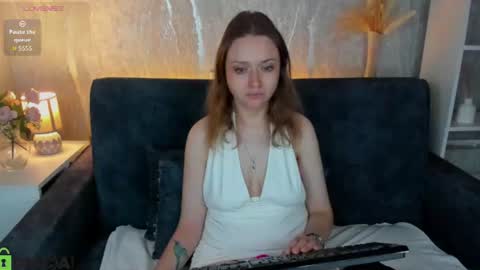 Snapshot of linda__bryant chatting on 06/22/26, 12:56 Linda GMT2 Mon Tu Fri Sa Su 0300am-1000 am online show from 06/22/26, 12:56