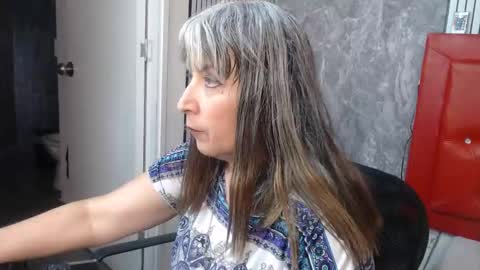 Snapshot of linda__mature chatting on 09/11/25, 11:54 Linda online show from 09/11/25, 11:54