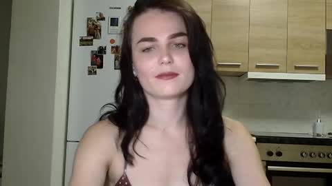 Linda online show from 09/09/25, 07:02