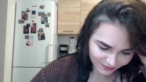 Linda online show from 10/19/25, 06:08