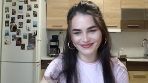 Linda online show from 12/20/25, 08:05