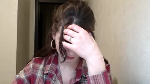 Linda online show from 12/21/25, 08:16