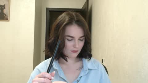 Linda online show from 05/10/26, 07:08