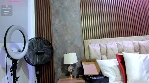 Snapshot of linda_cabal chatting on 11/10/25, 09:03 linda cabal online show from 11/10/25, 09:03