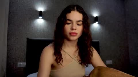 Linda online show from 12/03/25, 01:09