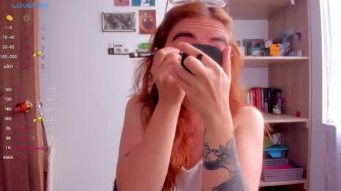 Giggles  online show from 03/04/25, 01:17