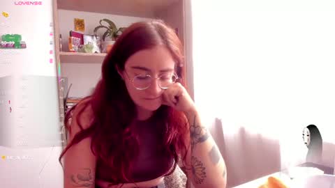 Snapshot of linda_giggle chatting on 07/01/26, 01:56 Giggles online show from 07/01/26, 01:56