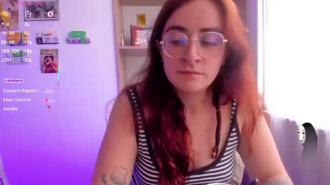 Snapshot of linda_giggle chatting on 07/05/26, 09:55 Giggles online show from 07/05/26, 09:55